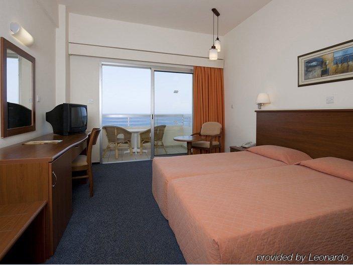Sentido Kouzalis Beach Hotel Protaras Cameră foto