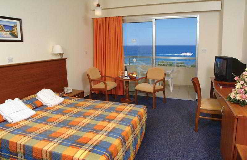 Sentido Kouzalis Beach Hotel Protaras Exterior foto